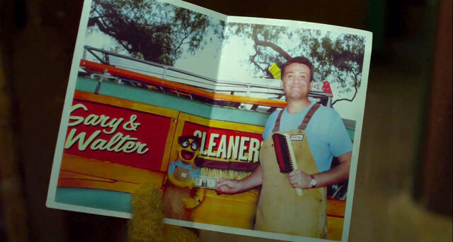 File:Gary & Walter Cleaners.jpg