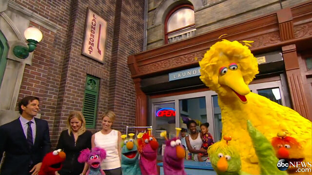 File:GMA--091214--Sesame02.jpg
