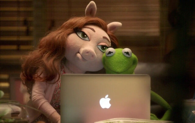 File:Kermit and Denise laptop.jpg