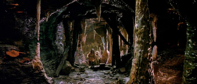 File:TheDarkCrystal-CastleSewerTunnelMaze.jpg