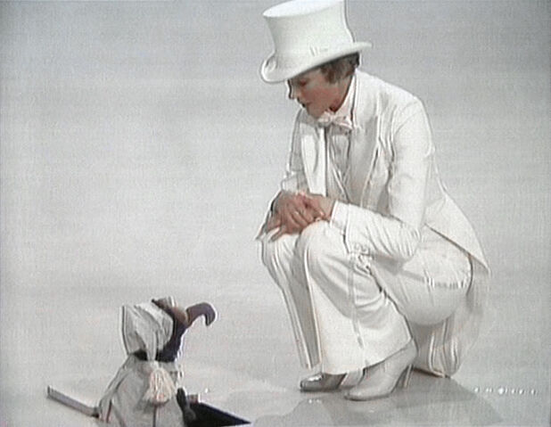 File:JulieAndrews-OneStepIntoSpring-FloorGonzo.jpg