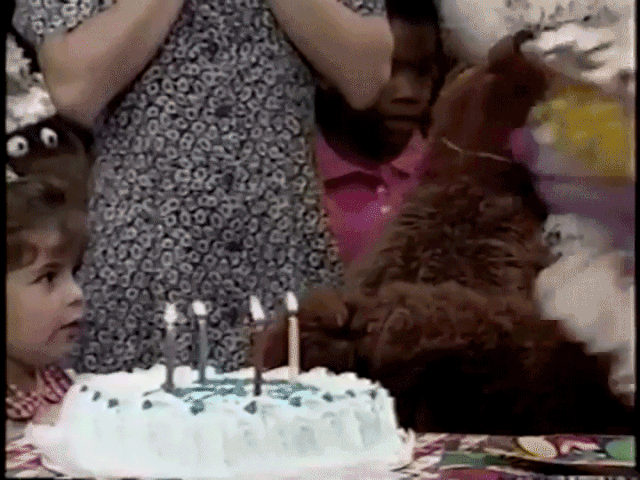 File:Goldilocks-Candles.gif