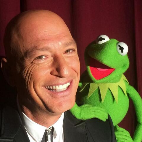 File:Howie and kermit.jpg