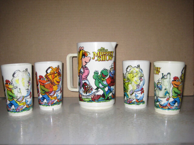 File:Deka mugs and jug.jpg