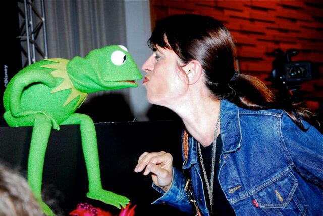 File:Kiss-elisastecca.jpg