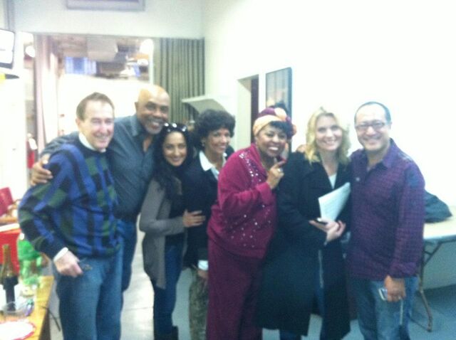 File:CarnegieHallSesameStreetCast.jpg
