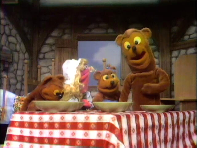 File:Goldilocks-Helps.jpg