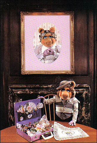 File:Piggymom.jpg