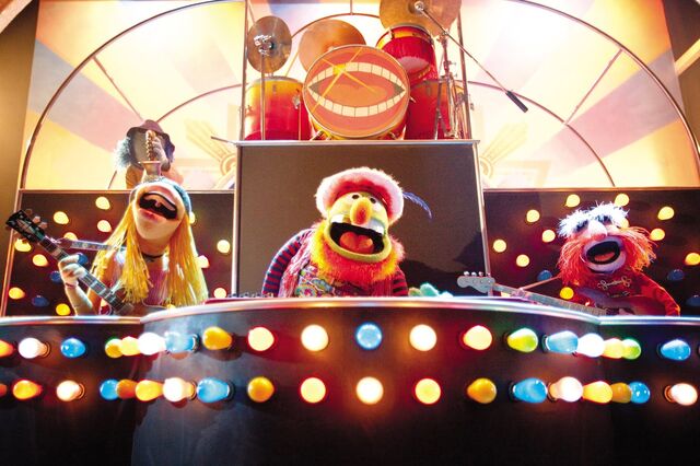 File:TheMuppets-(2011)-Still-TheElectricMayhem.jpg