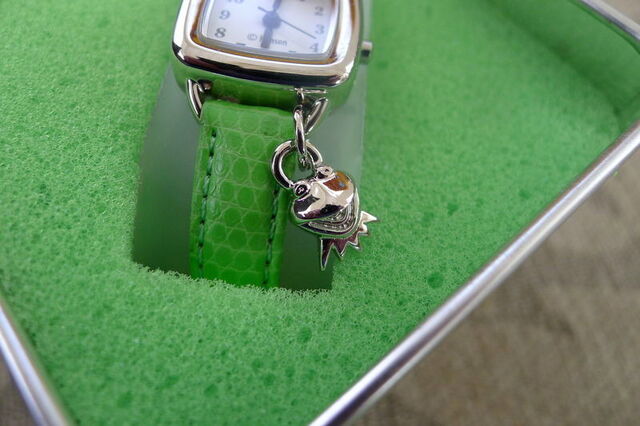 File:Genender international late 90s kermit charm watch k collection 2.jpg