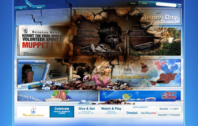File:Disneyparksgive.com-30.jpg