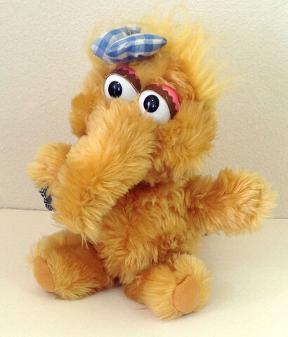 File:Applause alice snuffleupagus 2.jpg