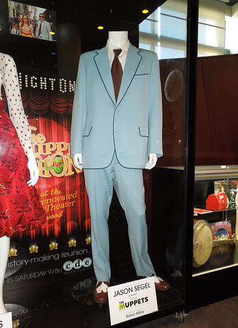 File:JasonSegel Muppets costume.jpg