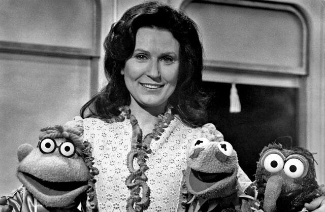 File:Lorettalynn.jpg