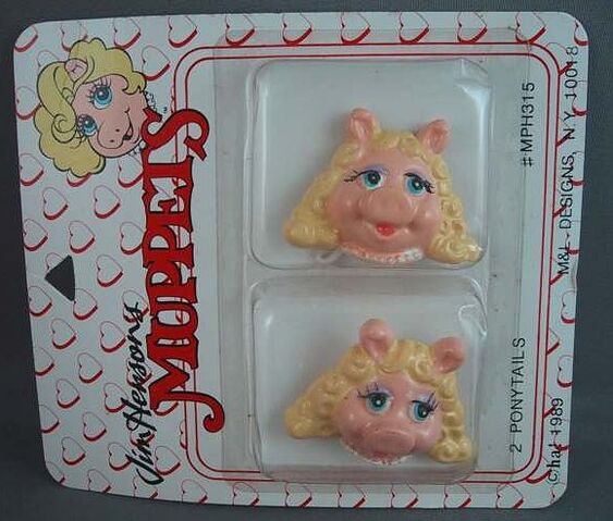 File:ML1989MissPiggyPonytail.jpg