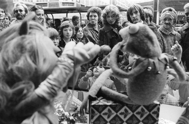 File:Selfridges December 29, 1977.png