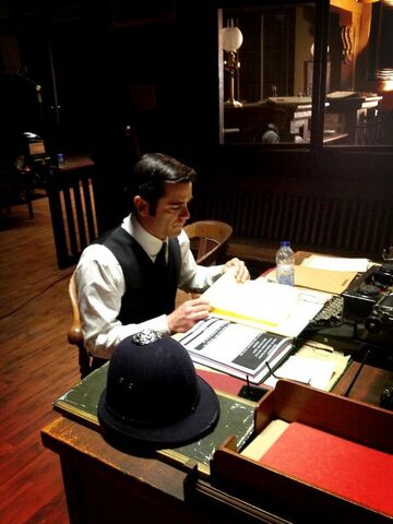 File:Desk5.jpg