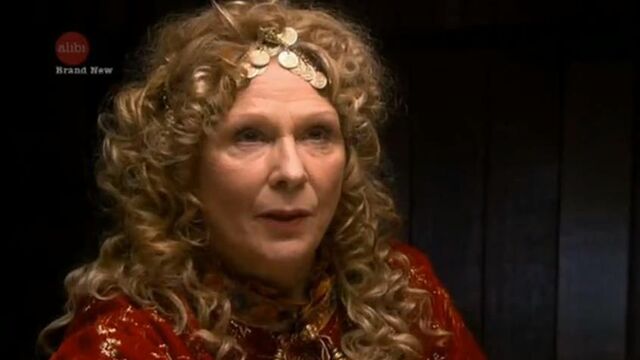 File:Lady Minerva.jpg