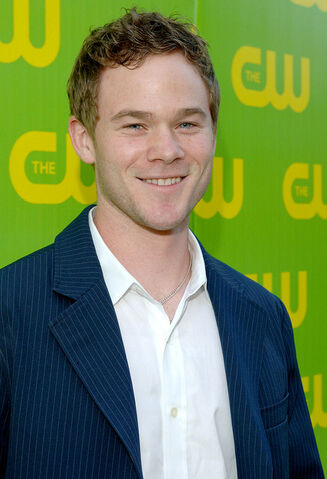 File:Aaron Ashmore.jpg