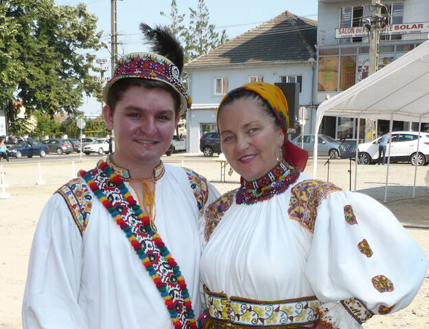 Fișier:Ionuț Silaghi de Oaș și Maria Tripon - Centrului Multicultural Negrești Oaș.jpg