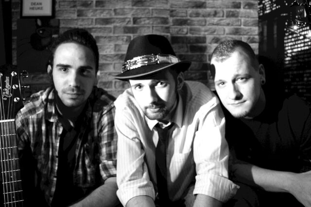 Datei:Bandfoto.jpg