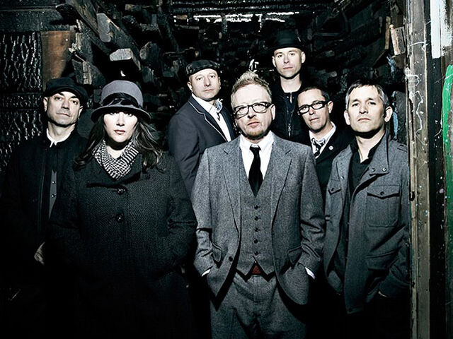 File:FloggingMolly2015.jpg
