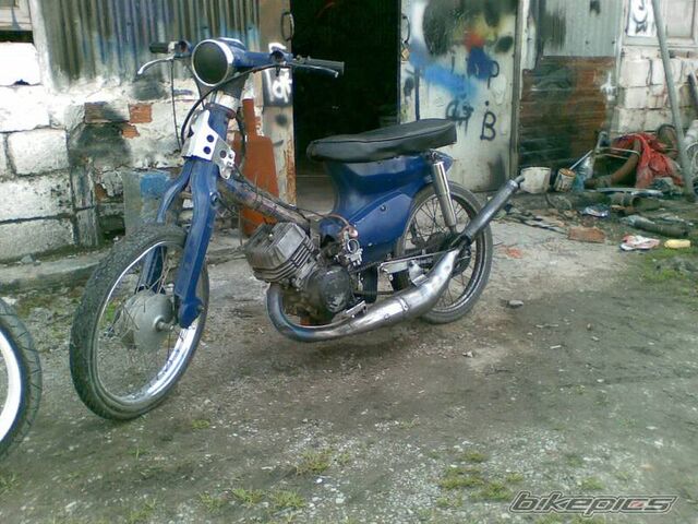 File:Bikepics-1606399-800.jpg