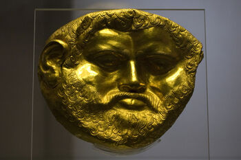 Goldmaske