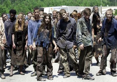 Walking-dead-season-2-walkers-600x419