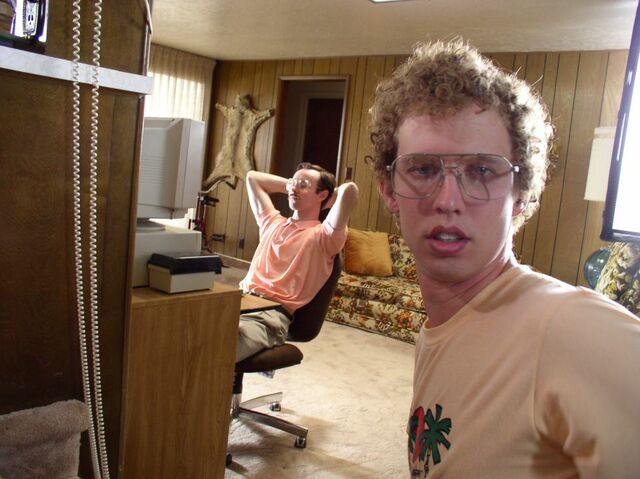 File:Behindthescenes-JonHeder-AaronRuell.jpg