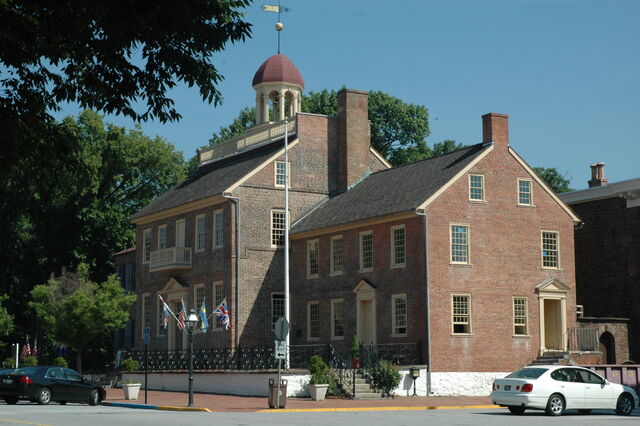 File:Clymene Court House.jpg