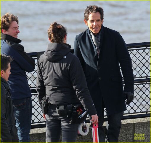 File:Ben-stiller-chilly-night-at-the-museum-3-scenes-with-skyler-gisondo-06.jpg