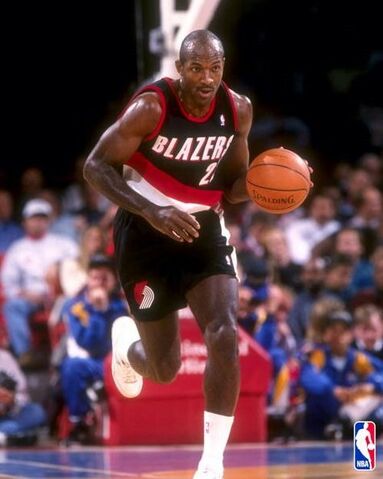 File:Clyde Drexler.jpg