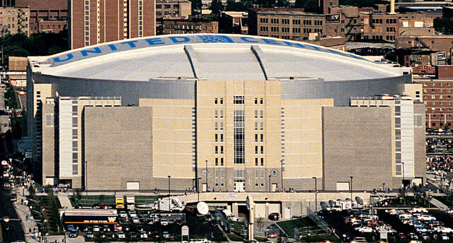 File:United Center 060716.jpg