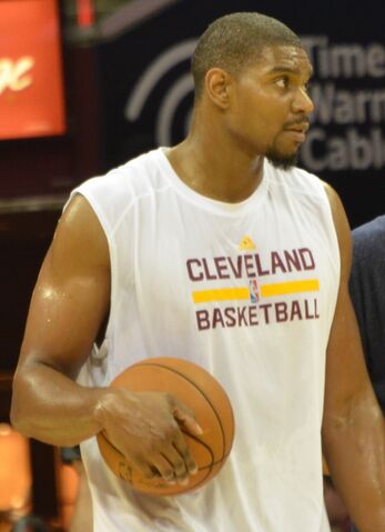 File:Andrew Bynum.jpg