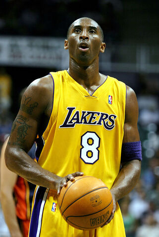 File:640px-Kobe Bryant 8.jpg