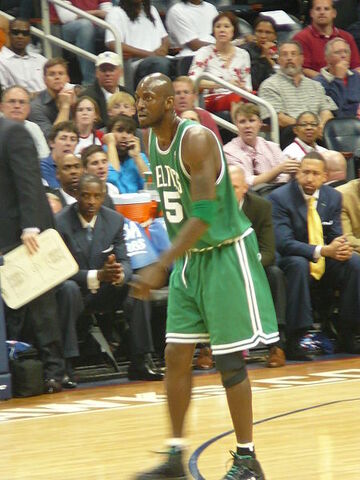 File:Kevin Garnett.jpg