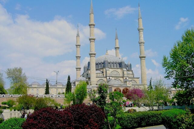Fișier:Selimiye Mosque in Edirne - Turkey (summer).jpg