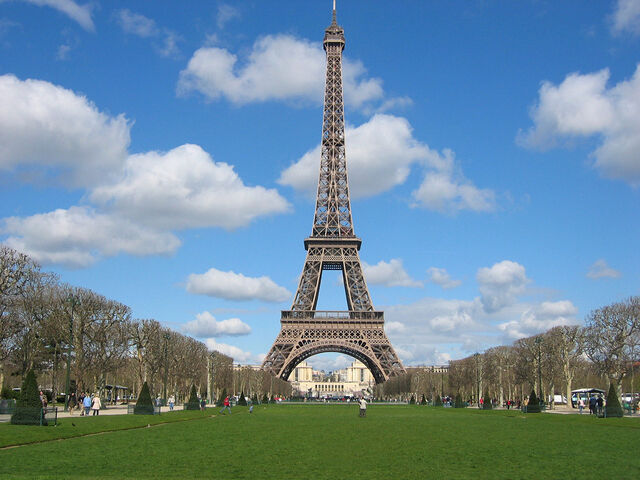 Fișier:Vacanta-la-paris.jpg