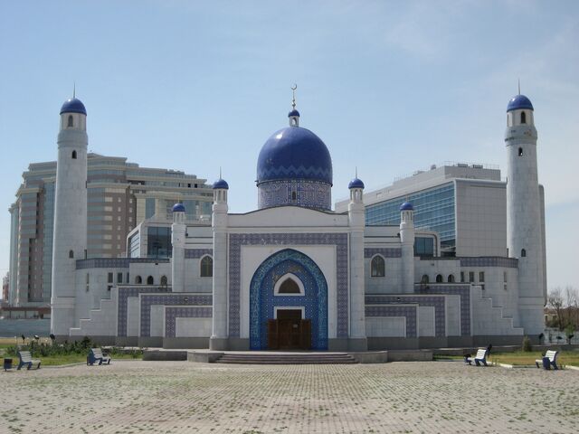 Fișier:Manjali Mosque in Atyrau - Kazakhstan.jpg