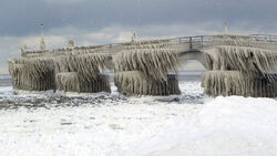 Frozen-pier-c5c67ad9d9f85529.jpg
