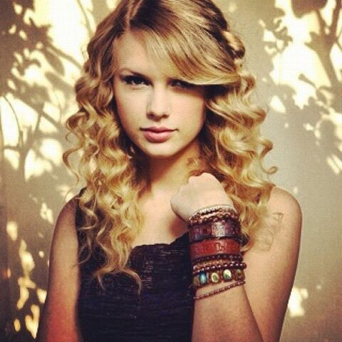File:3-taylor-swift-32676785-500-500.jpg