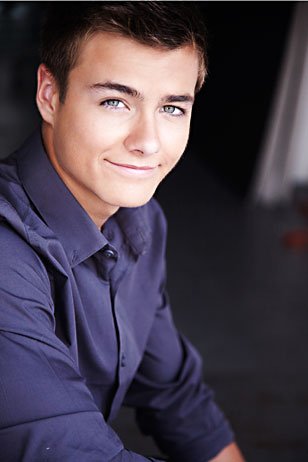 File:Peyton Meyer.jpg