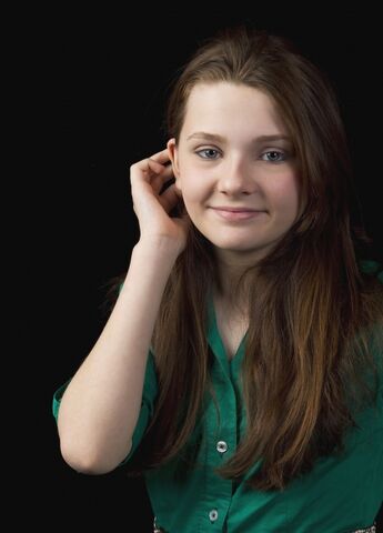 File:Sis Larson.jpg