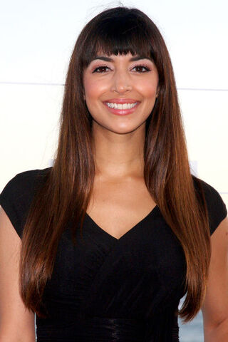Datei:Hannah Simone.jpg