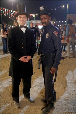 File:Abrahamlincolnandcop.jpg
