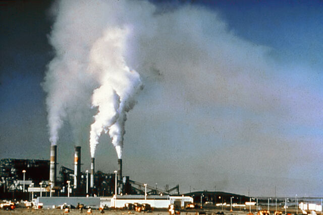 File:Refinery Yarmouth.jpg