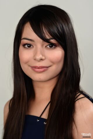 File:Miranda Cosgrove photoshoot 2012 -1 (HQ).jpg
