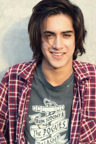 File:Avan-Jogia-avan-jogia-31781982-500-750.jpg