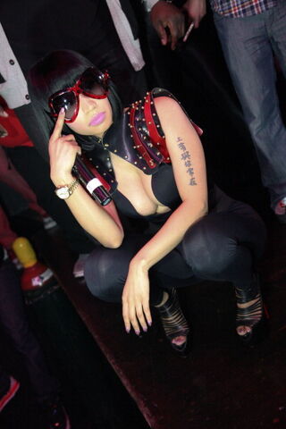 File:Nicki xmas pic 3.jpg